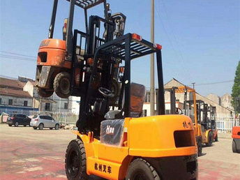長沙二手叉車精品推薦 5噸手動叉車搬運解決方案
